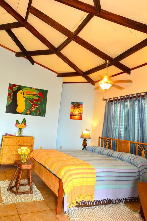 Beaches And Dreams Boutique Hotel Placencia Exterior photo